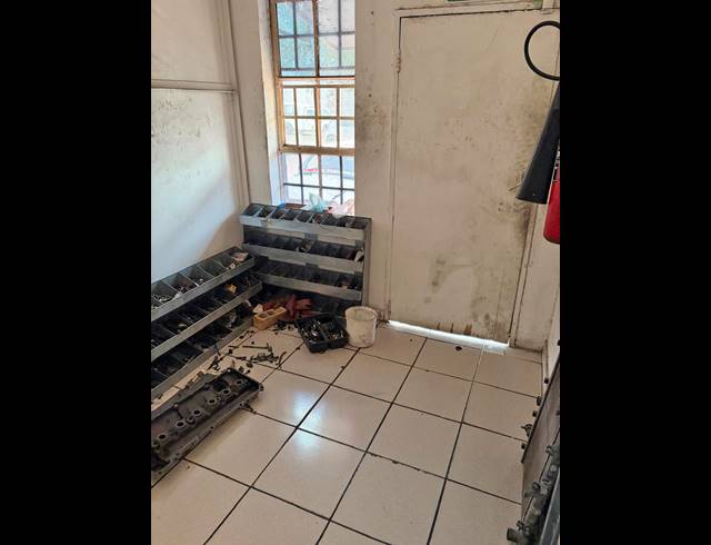 450M² BUILDING FOR SALE IN BENONI CENTRAL
